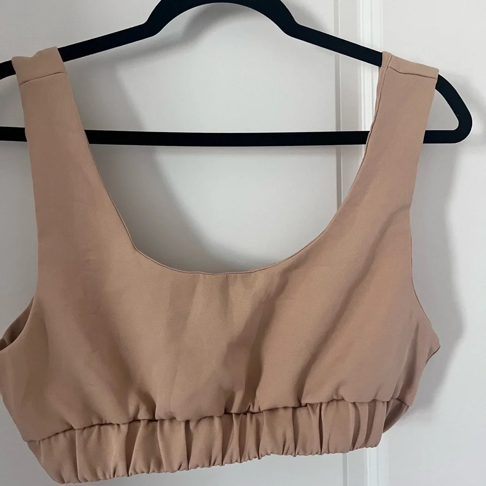 Women's Tan Sleeveless Crop  Top Size Large. NWOT - Picture 3 of 8